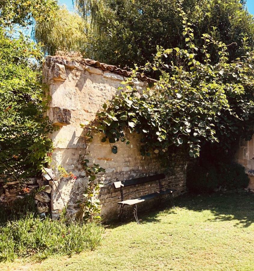 Le Gite Des 3 Saules Villa Saint-Savinien Exterior foto